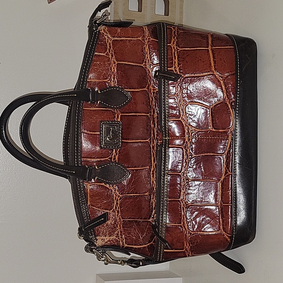 Dooney & Bourke Handbags - Vintage dooney and burke leather handbag